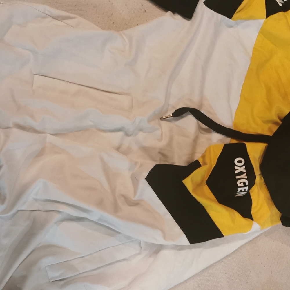 Sweatshirt - Picture 2 of 2